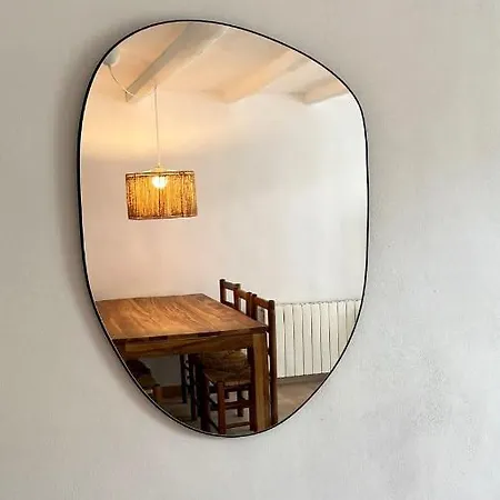 Modern With Parking 2 Min From The Apartment
