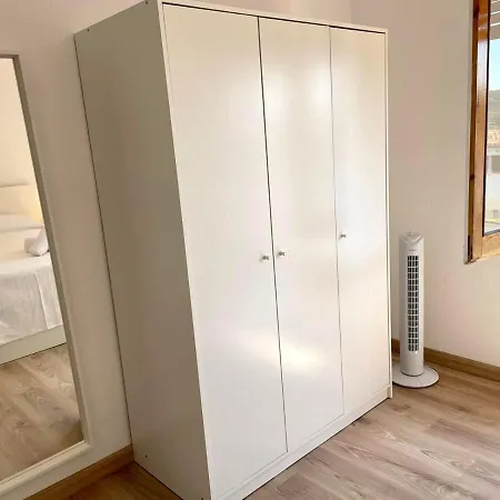 Apartment Modern With Parking 2 Min From The *